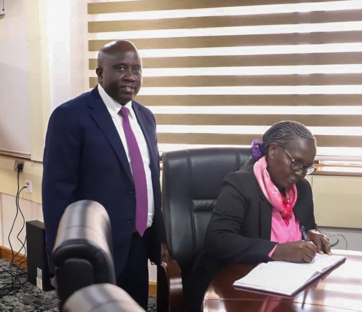 tanuijohn's tweet image. Digital services exports have grown significantly in recent years, a clear sign of Kenya’s rising potential in the global digital economy.
In a collaborative engagement with the Principal Secretary for Trade, Ms. Regina Akoth Ombam yersterday, we discussed how to sustain and…