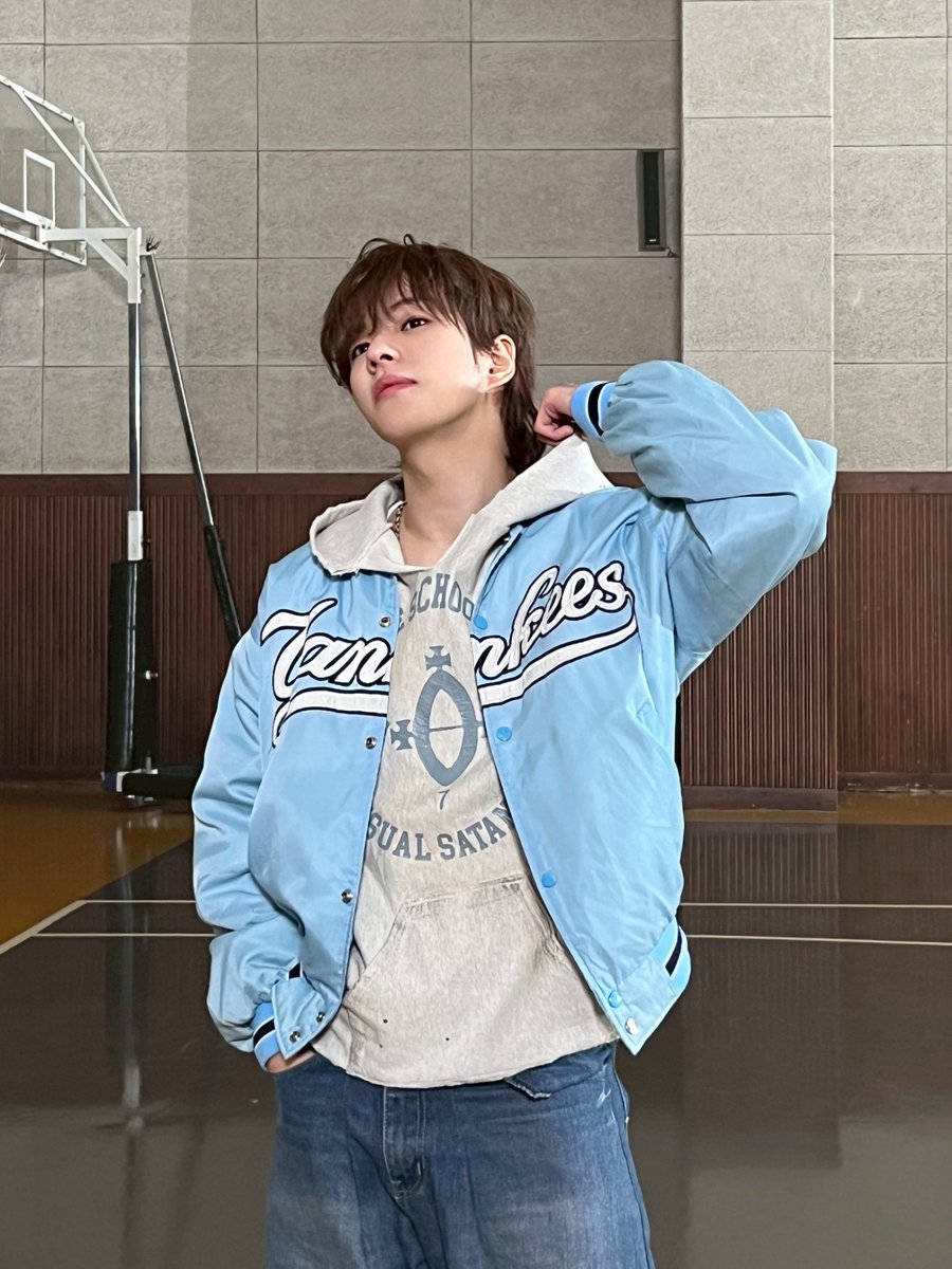treasuremembers's tweet image. 재혁아 생일 축하한데이~ 무더운 여름 날씨지만 지금 구름이랑 햇빛처럼 항상 맑고 청량한 하루하루들이 너를 비춰줬음 좋겠고 행복하기를 바란다 매일 팀을 위해서 힘써주는 모습 너무 고맙고 사랑한데이~누구보다 행복하고 짱짱한 하루 마무리해보자이!!💜💜
#해피재혁데이 #CHOIHYUNSUK #최현석