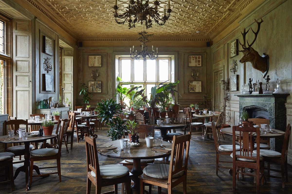 Finding the balance between a large collection of expensive products and ensuring it feels elegant and appeals to your customer is far from easy. Here's how our web design work does exactly that. richardpchapman.com/2025/07/23/lux… #LuxuryBrandsOnline