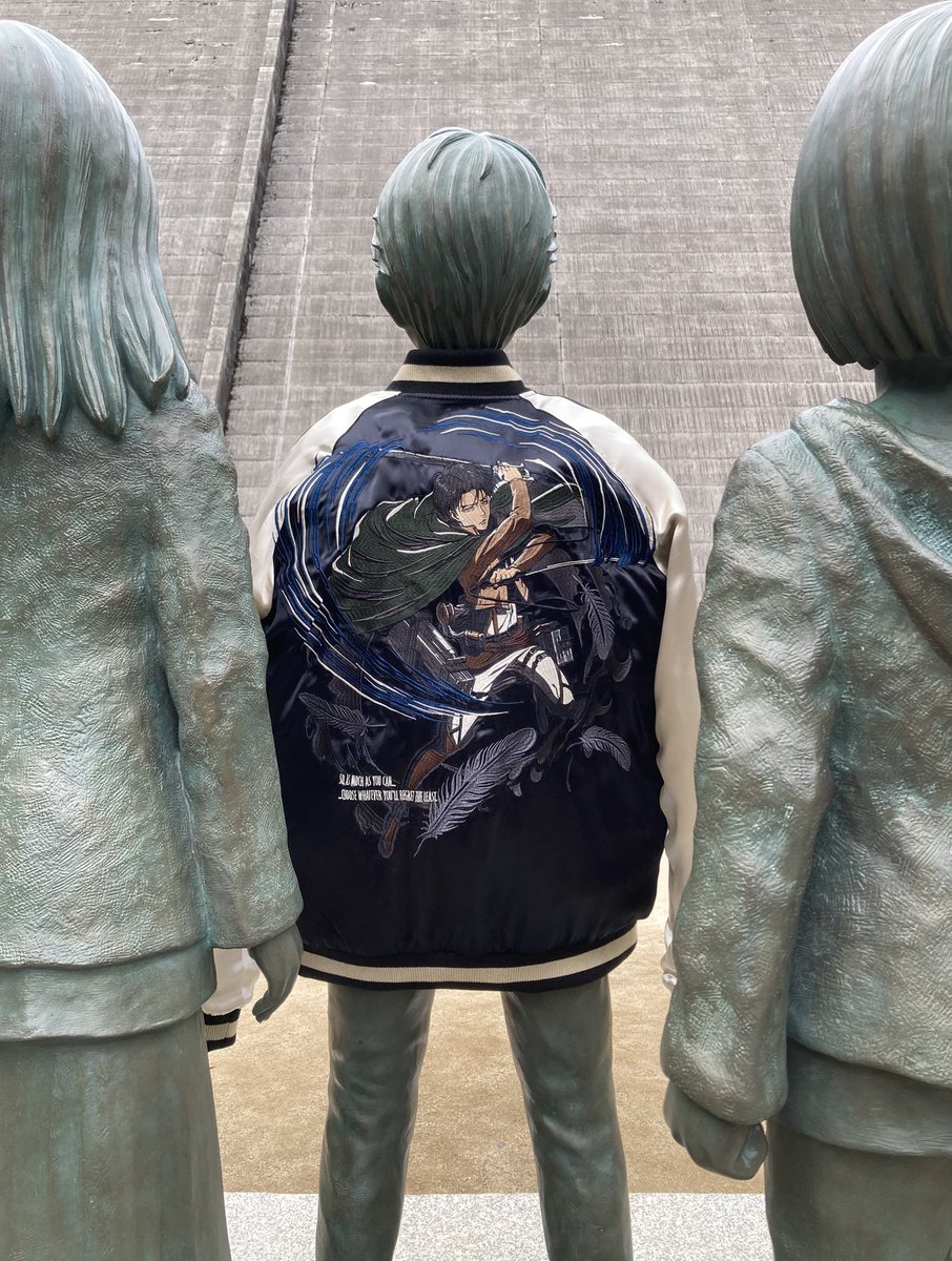 gucchi_singeki's tweet image. リバーシブル・スカジャン

自由の翼＆兵長

エレンはやっぱり自由の翼が似合う🤔