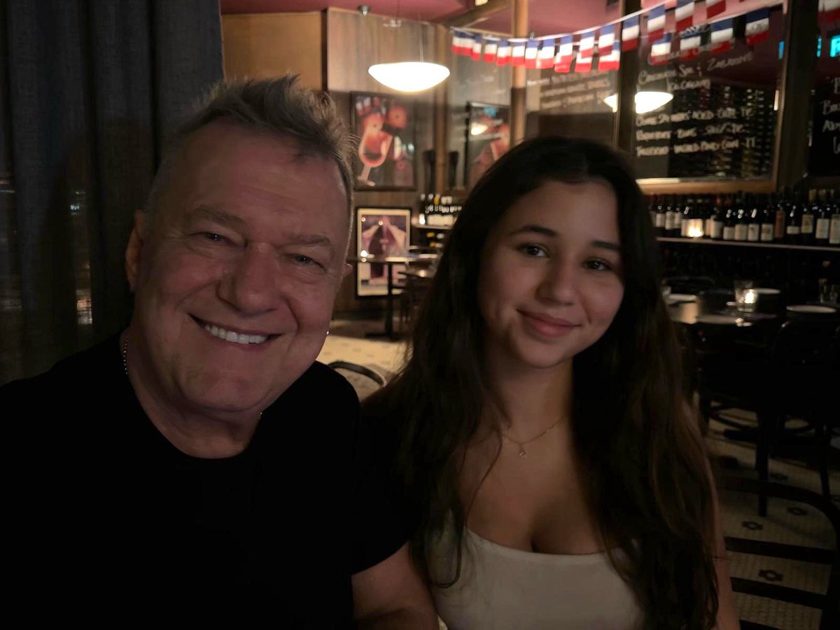 JimmyBarnes's tweet image. Special time with Ruby Rodgers. She’ll be driving us around in no time. Where do the years go.
Looking forward to the Sydney Premiere of Future Council this Sunday. Come along to a premiere near you… Ruby will be performing, and taking part in Q&As with the director at some…
