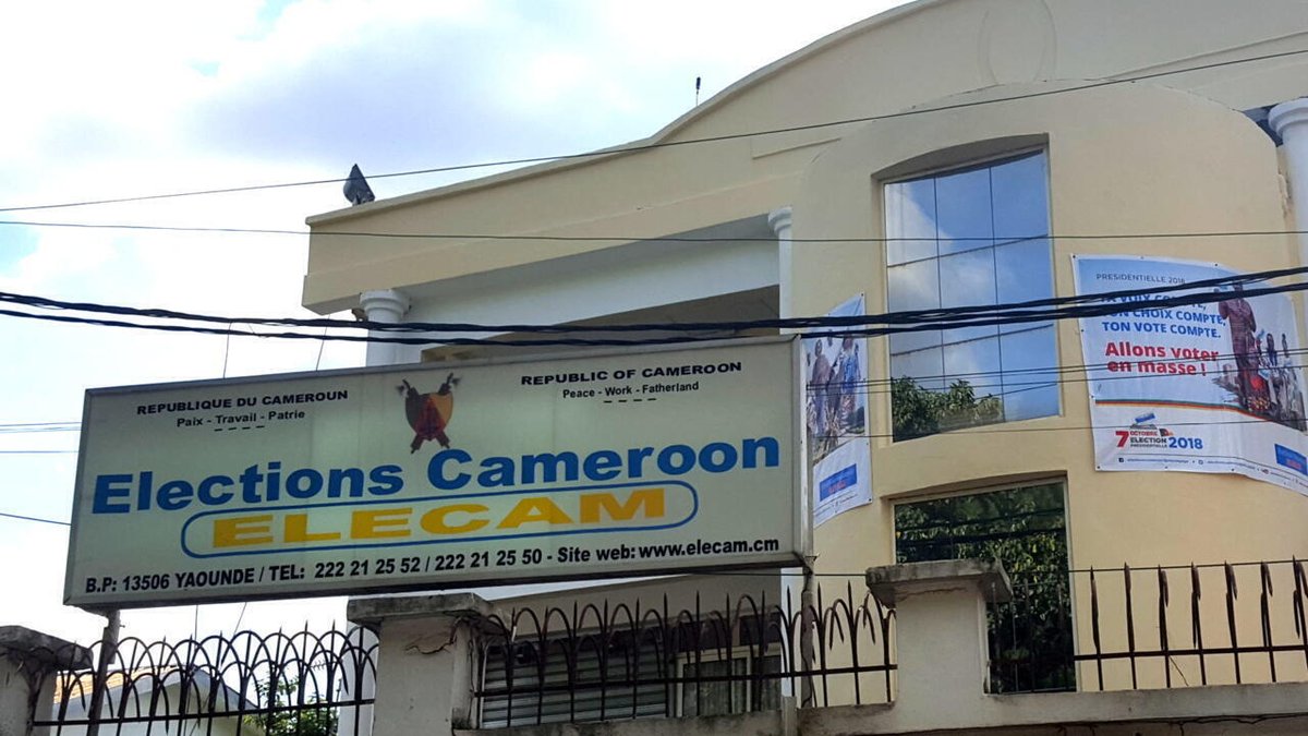 RFIAfrique's tweet image. À la Une: des candidats à la présidentielle du Cameroun à ne plus savoir qu’en faire rfi.my/Brir.x