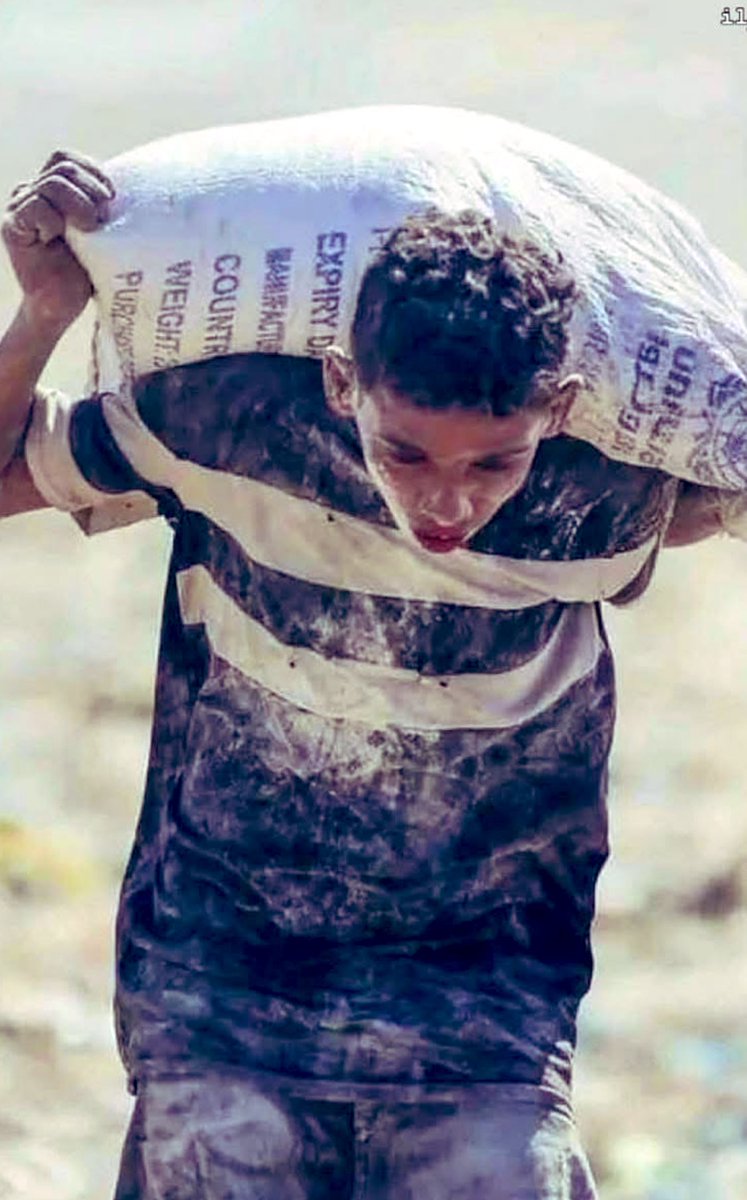 streetcnina's tweet image. DOLORE
“Ci svegliamo nel dolore
E ci addormentiamo nel dolore.
Viviamo per aspettare il nostro turno…”
Wi’am Qudaih, Diario da Gaza
#GazaStarving
#GazaGenocide
#Gaza