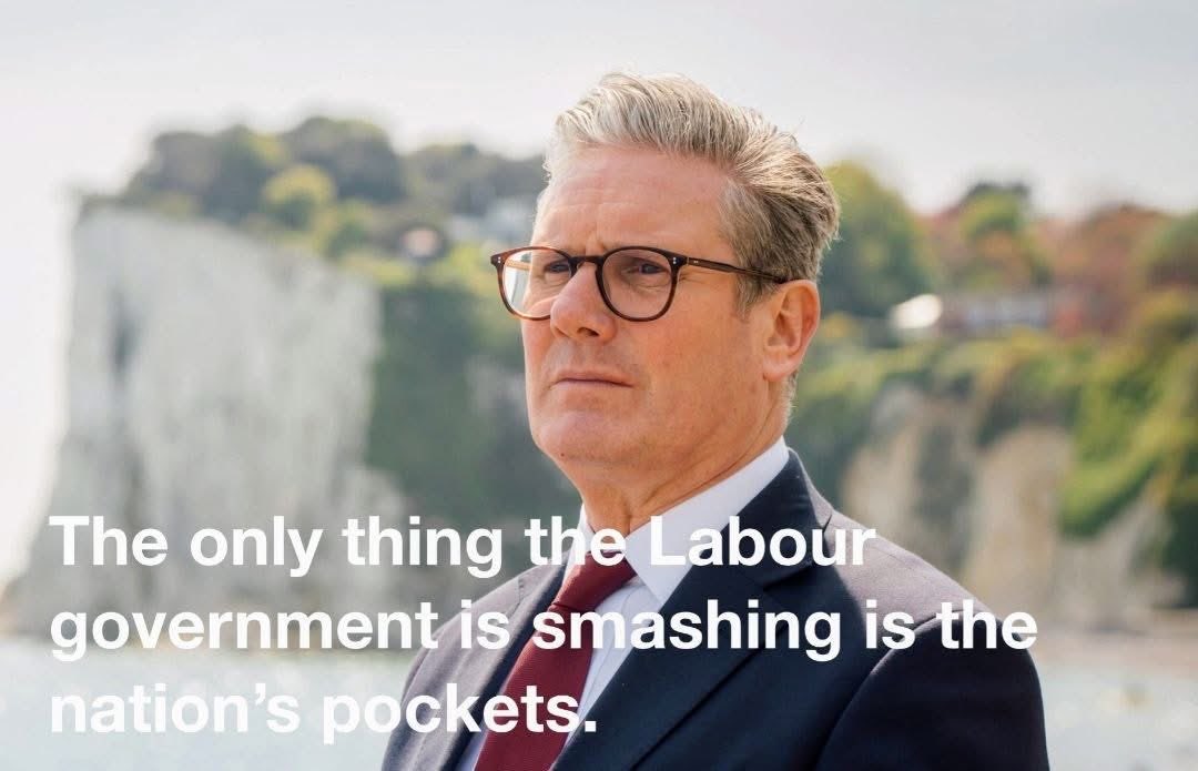 boblister_poole's tweet image. Stop Housing Migrants In Hotels, Give Them Tents. No Benefits & Maybe Reeves Might Balance The Books, Maybe??