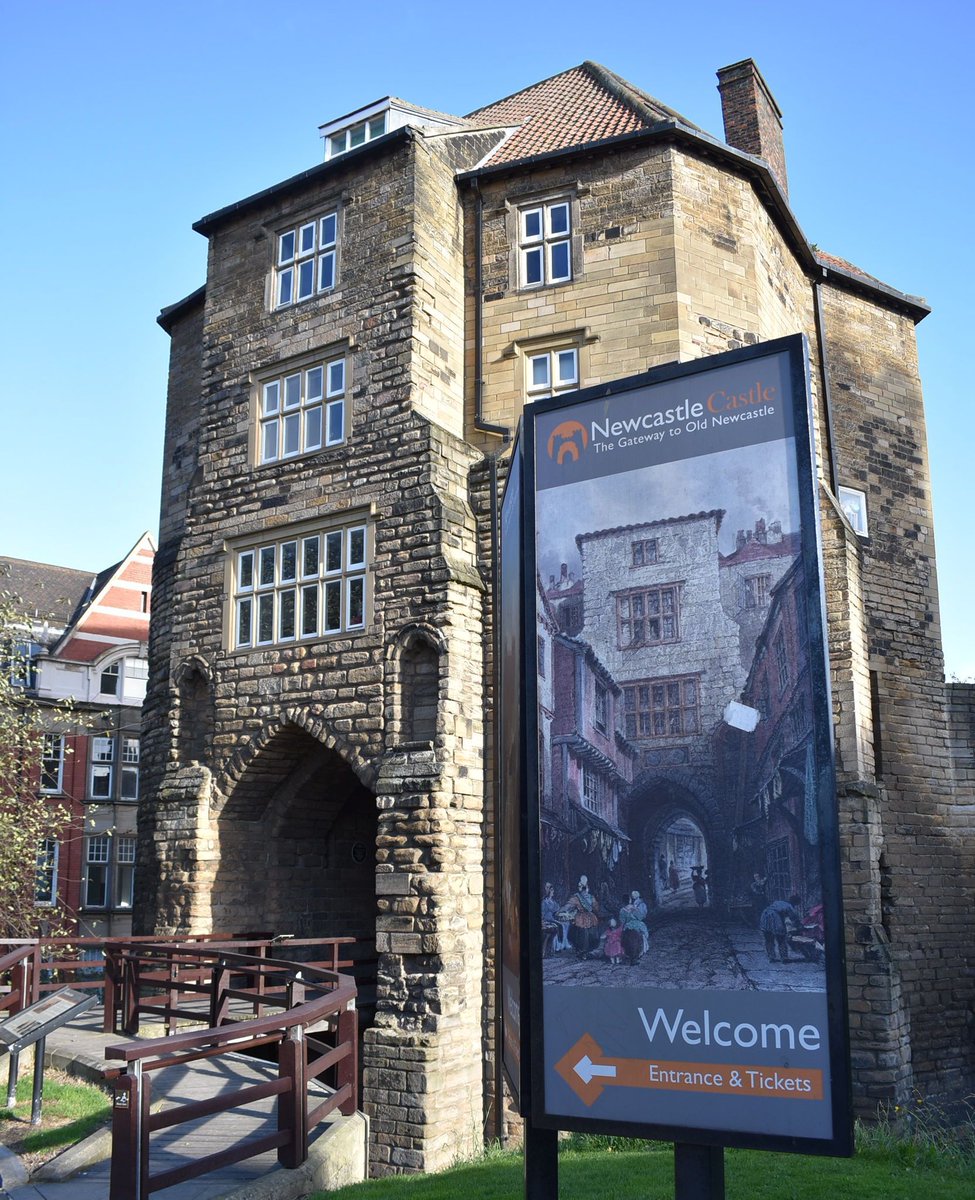 The Black Gate on a beautiful sunny day.

#Newcastle #NewcastleCastle #Heritage #NorthEast #NorthEastVisit #NewcastleVisit #DidYouKNow