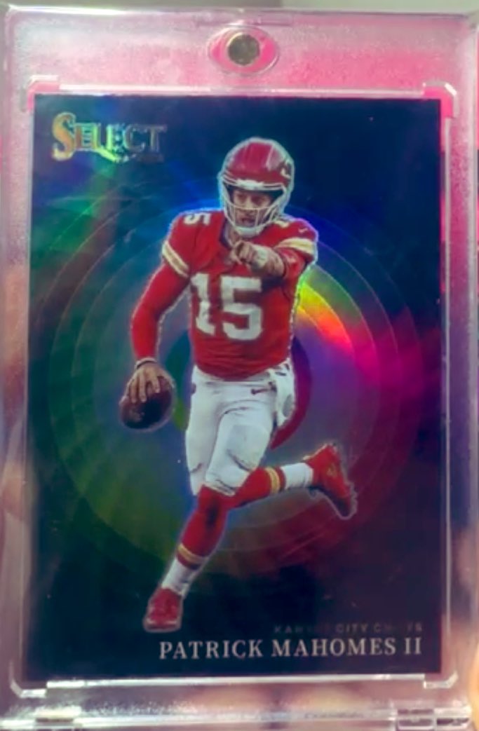 Patty Mahomes 2022 Color Wheel for $11

Steal of the century?! 👀