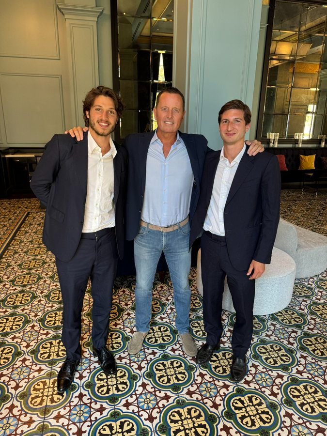 جمائما کے بیٹے بھی مراد سعید پر گے ہیں۔ رچرڈ گرینل نے نہ جانے ان معصوموں کیساتھ کیا کیا ہوگا