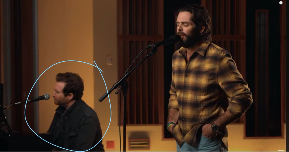 1stGenRebel's tweet image. Okay, if you have the Logo Batman playing the piano while you sing, I guess you are cool. ππ @ThomasRhett