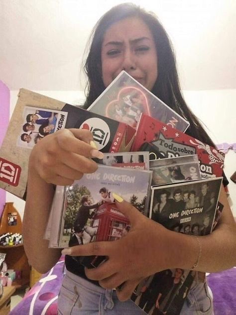 whoreforzouis's tweet photo. how this year’s anniversary post feels https://t.co/epRkZLjeyQ