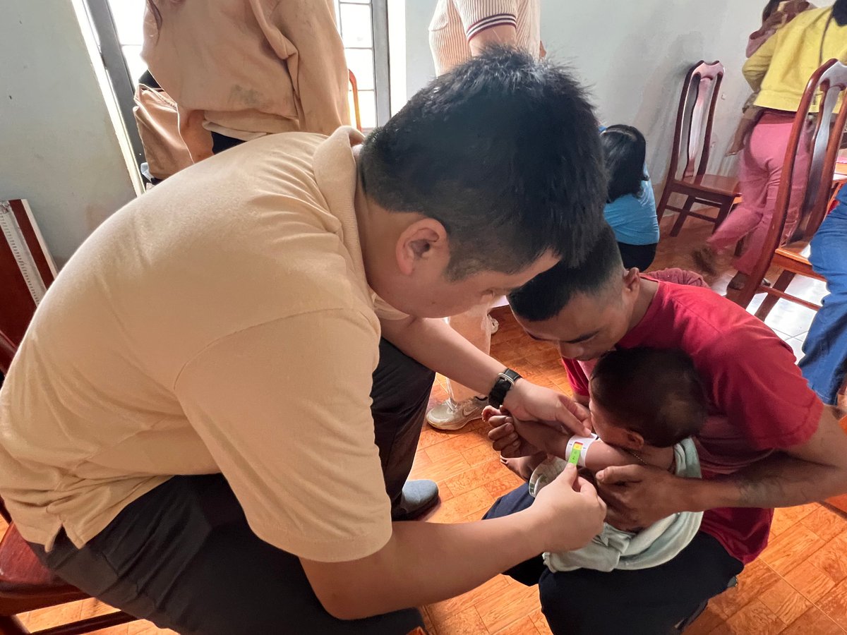 UNICEF_vietnam's tweet image. 🌱 Every child has the right to the best start in life.
In Gia Lai province, over 240 families in the Ba Na community are now receiving vital support through UNICEF’s #CashPlus nutrition model 💙
From cash assistance to behavior change communication, the program empowers…