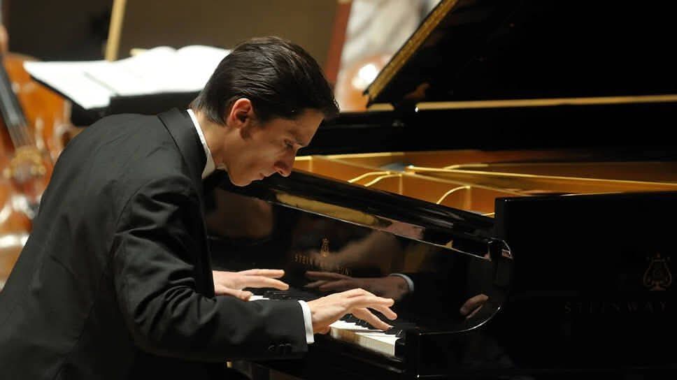 Continua la vergogna italiana. Vince il razzismo, l’imbecillità e una russofobia senza senso. Dopo il caso Valery Gergiev, ora tocca ad Aleksandr Romanovsky, cittadino italiano e professore universitario a Pavia. 

Le autorità di Bologna, gli amichetti di Elly Schlein per