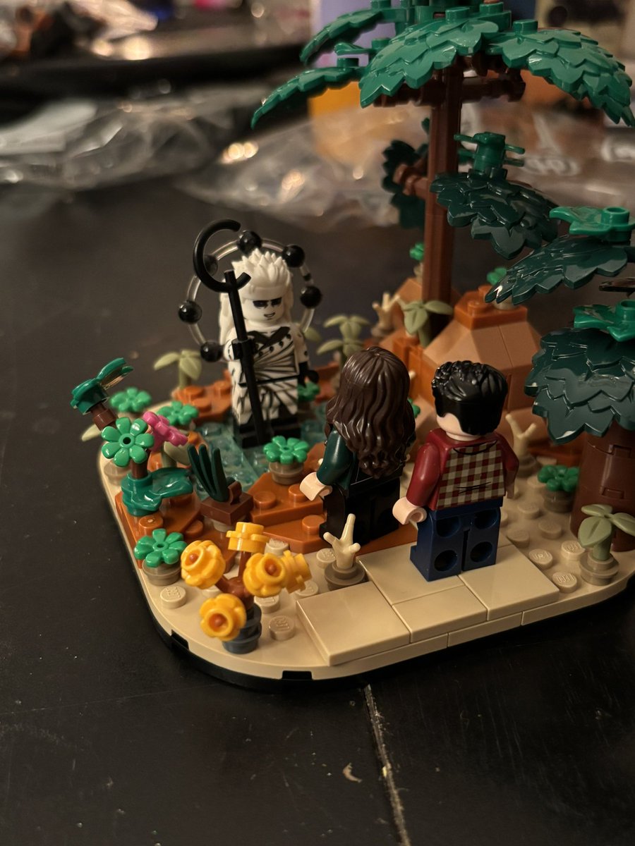 digitalBiocide's tweet image. Bella and Charlie encounter the sage.