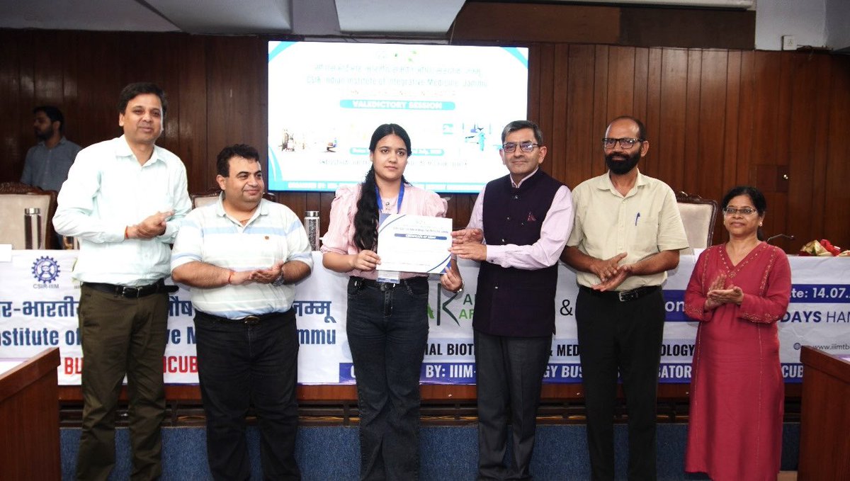 csiriiim's tweet image. Ten days Yuva Kaushal Karyashala 2.0 concludes with 50 students trained in #Biotech &amp;amp; #Microbiology at CSIR-IIIM Jammu!
Hackathon 5.0 brought bold ideas to life with incubation opportunities.

#CSIRIIIM #SkillDevelopment #Jammu #Hackathon5 #YouthEmpowerment #ViksitBharat2047