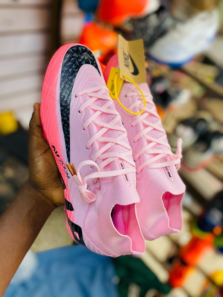 MuloB's tweet image. Come check us out and see all your favorite sports items or WhatsApp me on +256784893529 for more details 👊🏽😎
