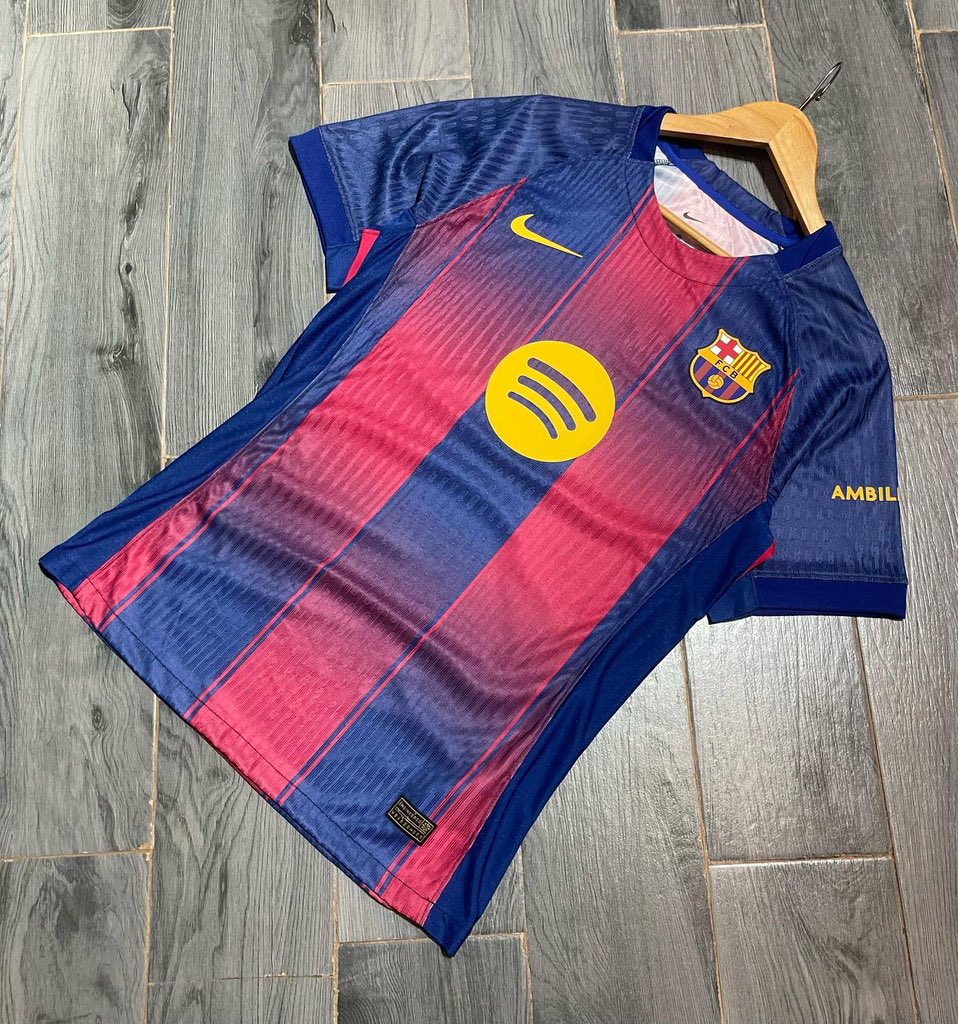 MuloB's tweet image. Come check us out and see all your favorite sports items or WhatsApp me on +256784893529 for more details 👊🏽😎