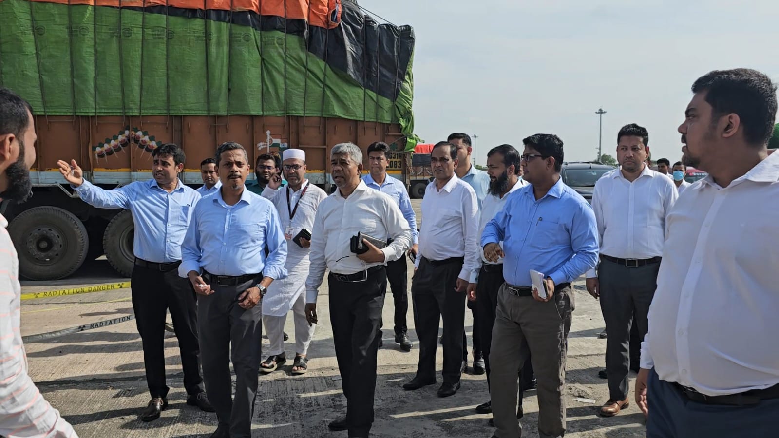 বেনাপোল কাস্টমসে এনবিআর চেয়ারম্যানের পরিদর্শন: বাণিজ্য সহজীকরণে জোর