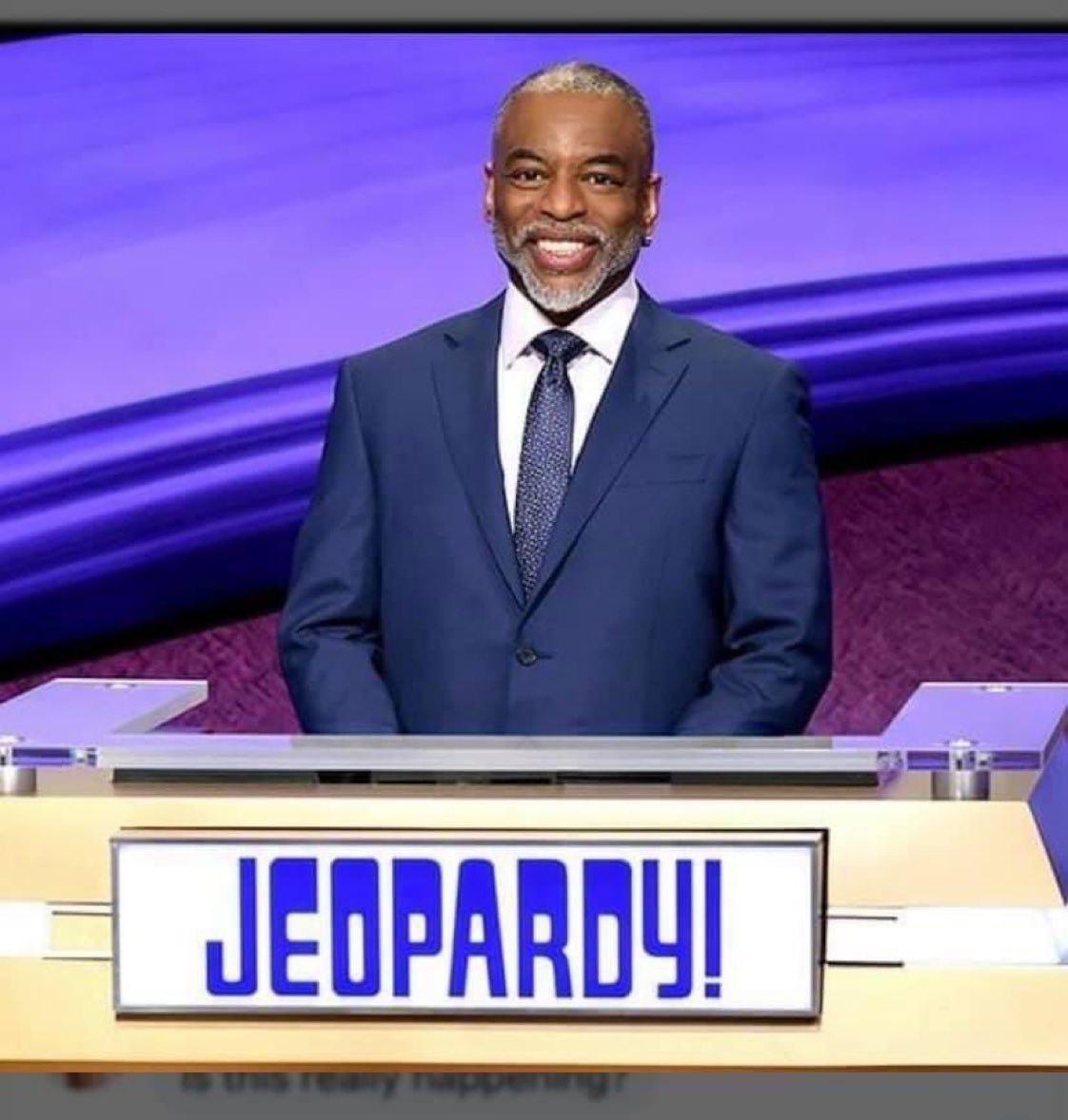 StessTheEmcee's tweet image. July 23-July 30, 2021 Levar Burton hosted Jeopardy.
Still wish he would have taken the gig full time.