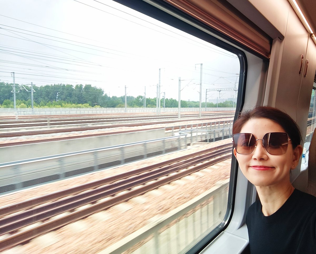 MiaoXiaojuan's tweet image. #travelogue On the move again. Next stop: Zhengzhou, #Henan!