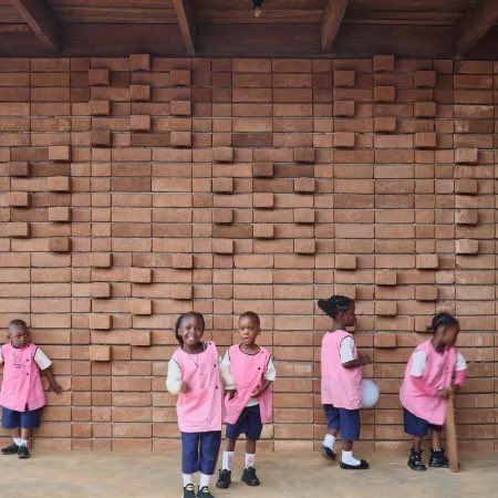 mbeatowe's tweet image. Architecture in Cameroon - Located in Soa, near Yaoundé, Cameroon, the African Flow School emerges as a spatial manifestation of a pedagogical framework rooted in cultural continuity and low-impact construction. The design resists the notion of architecture as an imported…