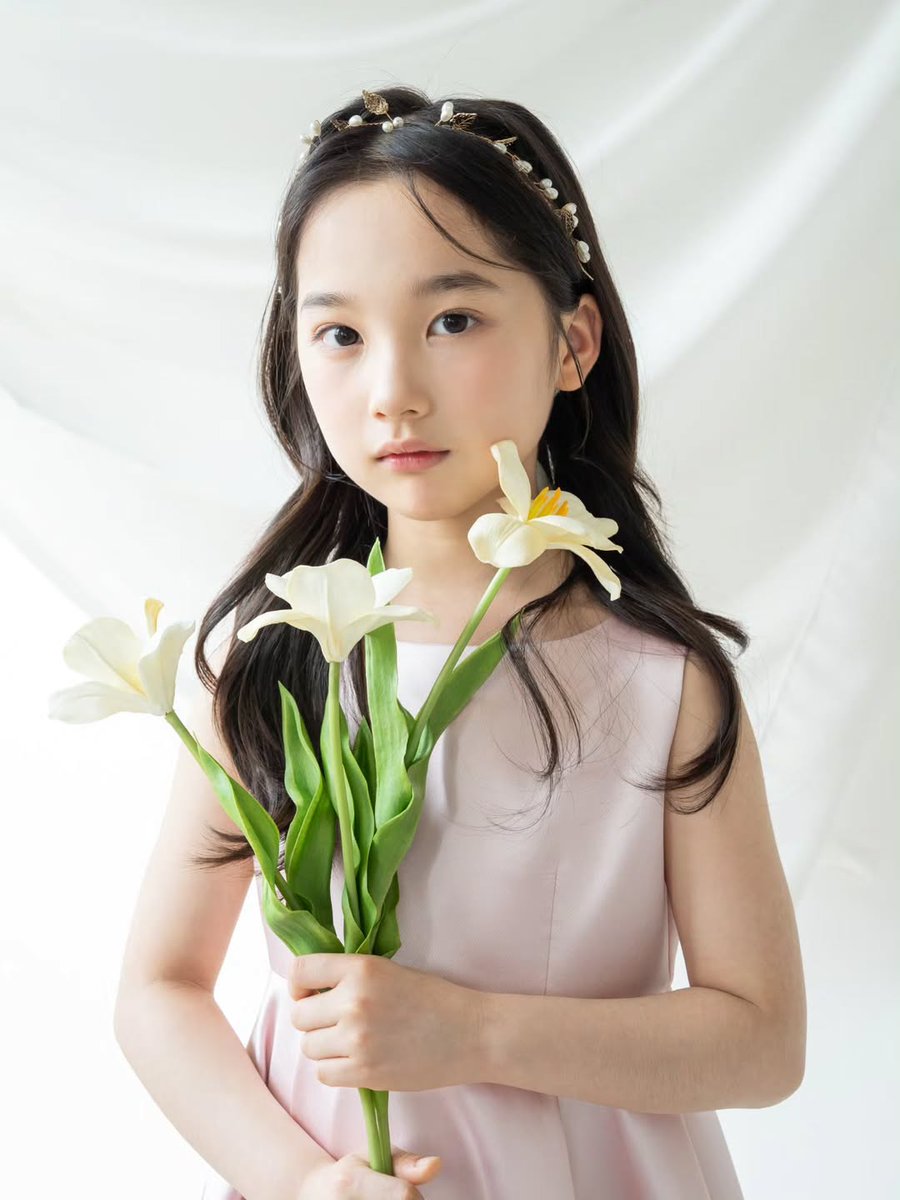 incatescent's tweet image. ️️
Selamat Hari Anak, untuk kesayangannya Mamim dan Ayah 🤍💗

Sudah 6 tahun berlalu ya Nak dari saat Mamim masih ngandung kamu, sekarang anak gadisnya Mamim sudah tumbuh cantik. Sehat-sehat dan bahagia selalu, Elin ❤️

  ️️