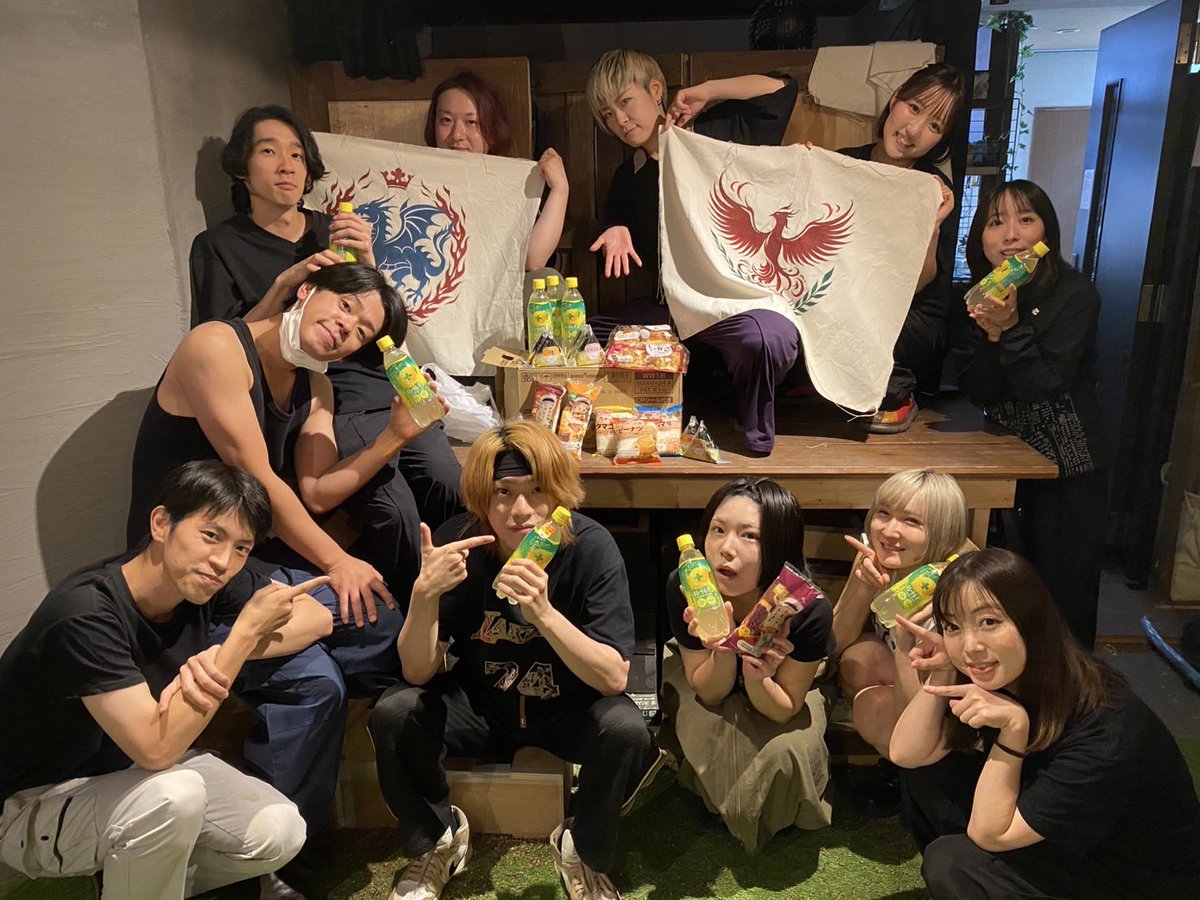 Takuji_create's tweet image. ╱
#あっとほーむ #エスオーエス
通販から稽古場差し入れを頂きました!!
tkjcreate.base.shop
たくさんの応援ありがとうございます💓
初日まで1週間!!
毎日暑い中、稽古頑張ってます✨️⚔️✧*。
╲
7/30(水)~8/3(日)TKJシアター
「エス。オーエス。」お待ちしております!