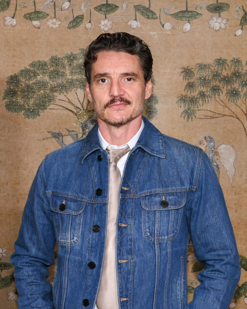 acelirium's tweet image. acting aside bc we know he’s gonna kill it, Pedro Pascal lowkey one of the last men to naturally just have this bone structure