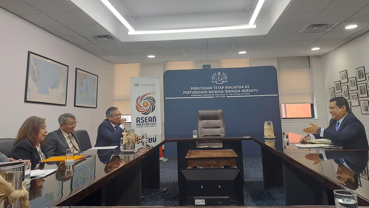 CrphMyanmar's tweet image. It was a very pleasure to meeting our ASEAN's friend, Permanent Representative of Malaysia to the UN, H.E. Ambassador Ahmad Faisal Muhamad and exchanging views on #Myanmar's ongoing crisis with him.
Very much appreciated for the firm solidarity and support.