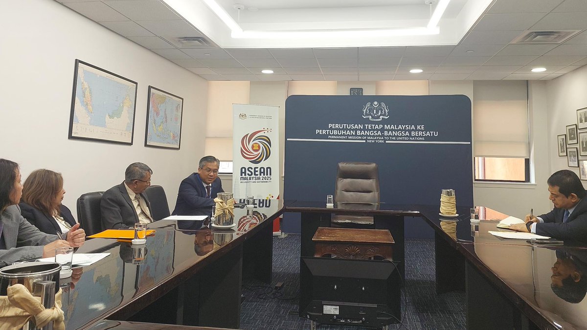 CrphMyanmar's tweet image. It was a very pleasure to meeting our ASEAN's friend, Permanent Representative of Malaysia to the UN, H.E. Ambassador Ahmad Faisal Muhamad and exchanging views on #Myanmar's ongoing crisis with him.
Very much appreciated for the firm solidarity and support.
