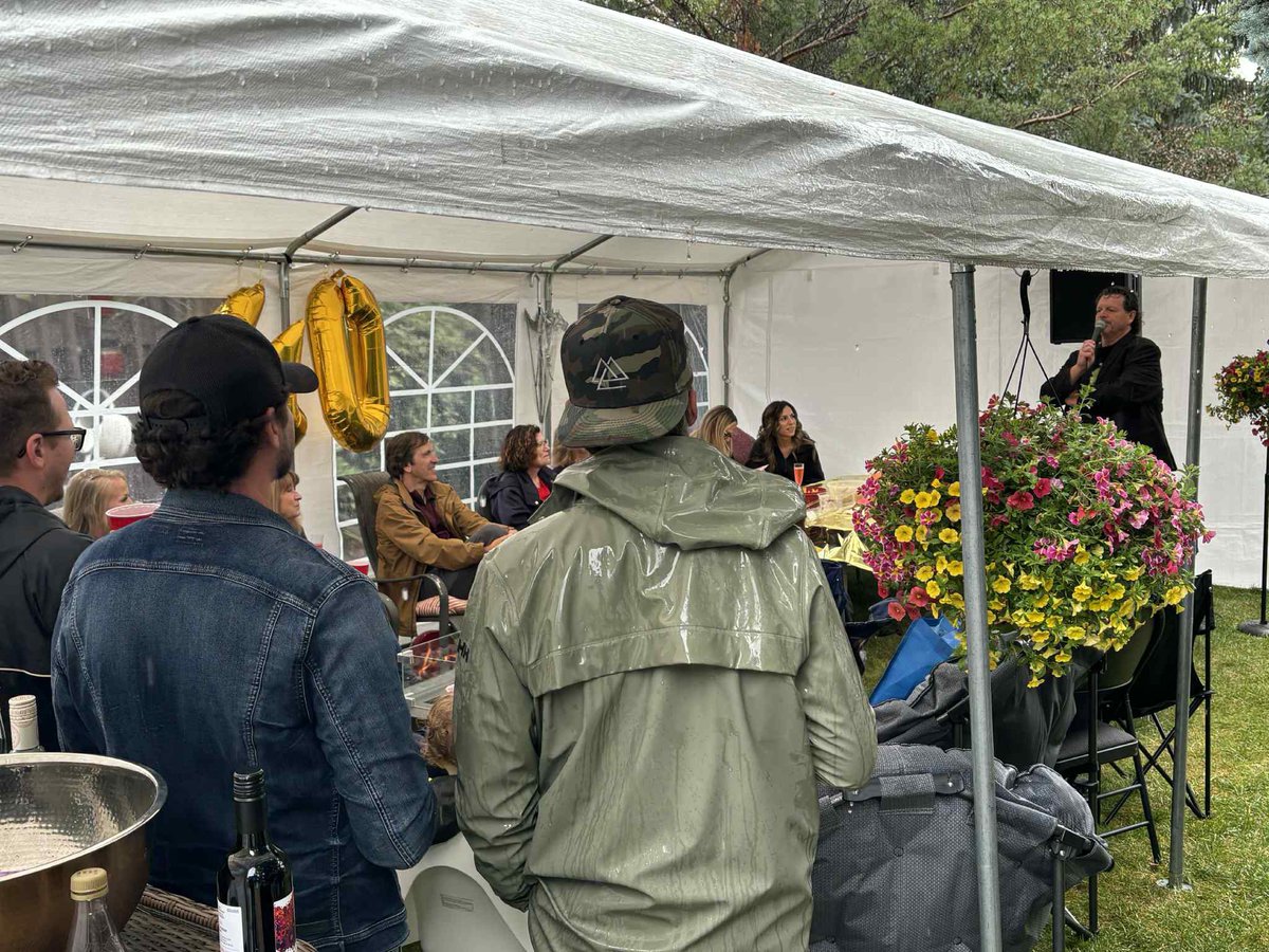 FirepitComedy's tweet image. The @firepitcomedy tour performed for Suzanne and Franco’s 40th Wedding Anniversary on Saturday. It was a  hot audience on a rainy day.
#firepitcomedy #firepit🔥 #firepitcomedyseason6