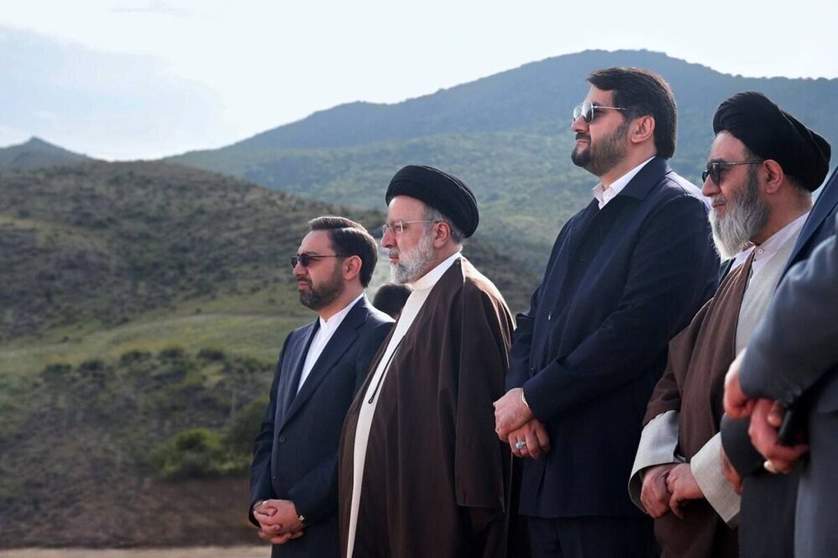 _khanomejim_'s tweet image. کاش همه چیز کابوس بود....
اصلا شوخی داشتید میکردید..
نمیشه با یک معجزهای برگردید؟!💔😭
#حمايت_انقلابى
#فالوبک_فوری