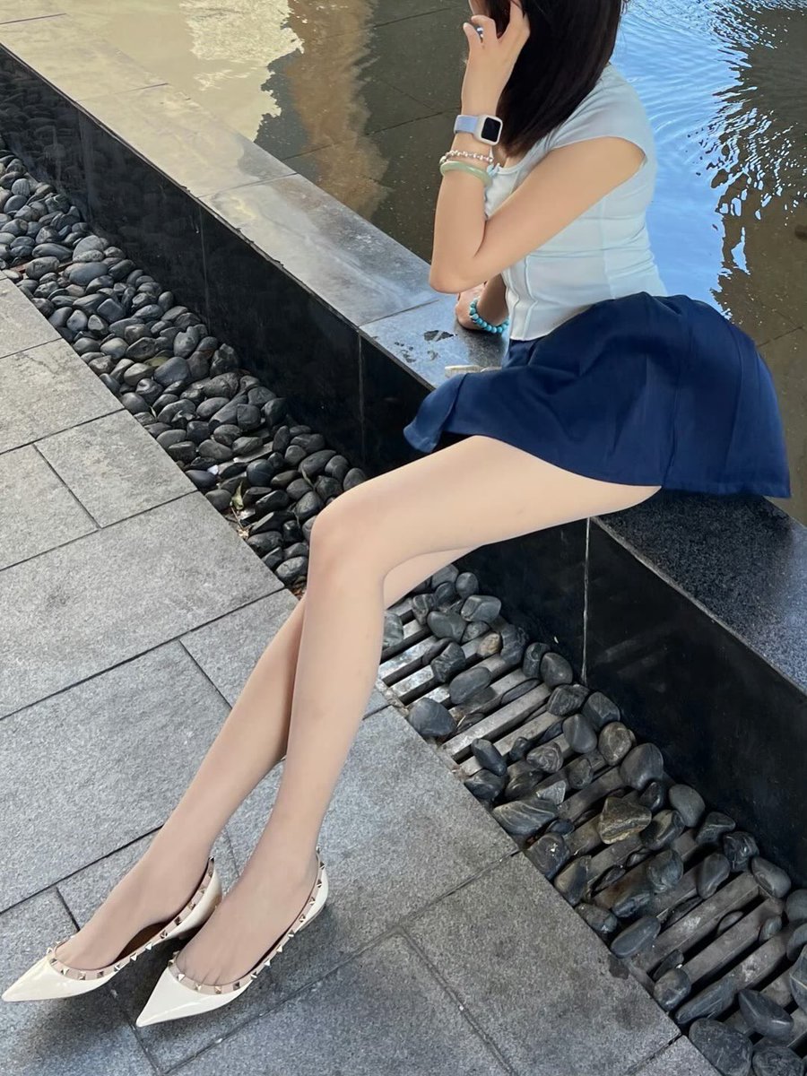 周边寻找尺寸大 持久  颜值清爽干净的单男 ，带照片私信 ，可以你来，也可以我们去，合适随时可以活动