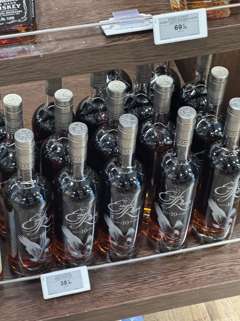 CalebWilliams13's tweet image. Easier to find Eagle Rare at the Amsterdam airport than one state over from where it’s made