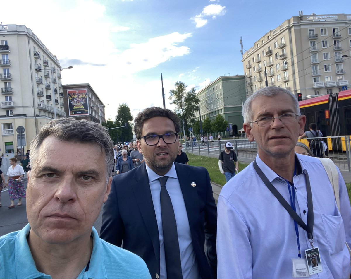 WBH_2016's tweet image. Wczoraj, w 83 rocznicę wielkiej deportacji Żydów z getta warszawskiego do obozu zagłady w Treblince, w "Marszu Pamięci" uczestniczył dyrektor @WBH_2016 prof. Grzegorz Motyka oraz dr Maciej Łuczak.
@JHIInstytut
@trebacz_jhi