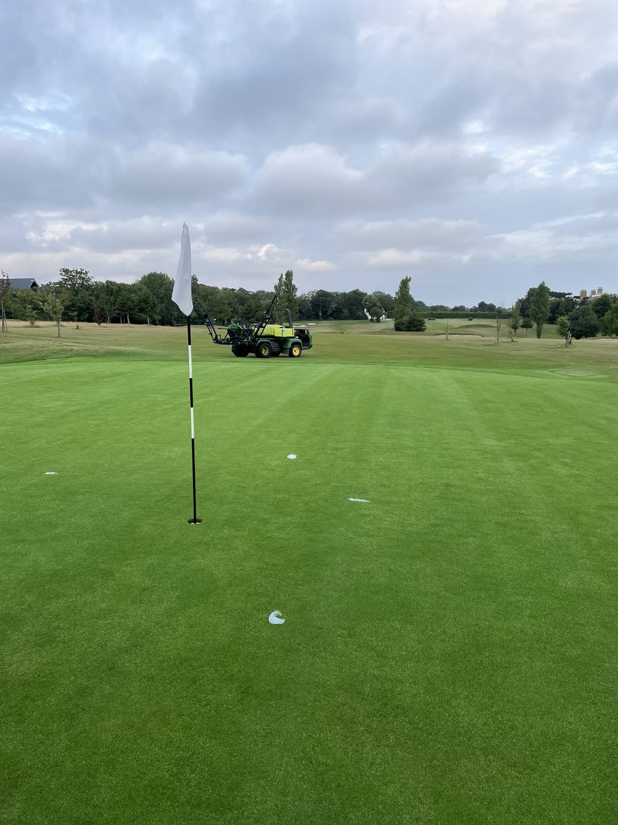 masonfoster_1's tweet photo. Spray day 💦 

Week on from renovations, surfaces reacting and performing well considering the massive amounts of rainfall over the last few days https://t.co/ThqSesPP65