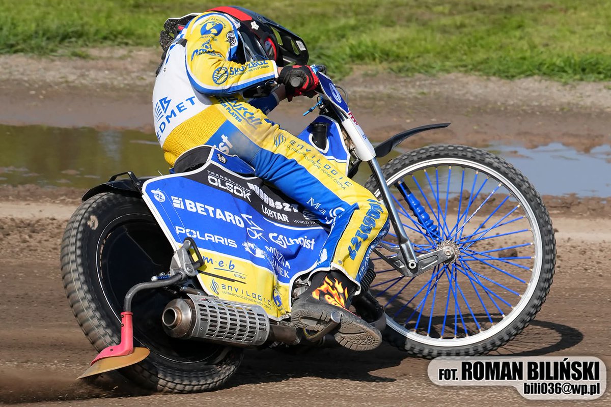 W czwartek zapraszamy na stadion❗ Filip Jargieło i Kacper Jokiel zadebiutują w zawodach 💪 Nasi wychowankowie pojadą w Pucharze GKSŻ 500R😁

👉Start do pierwszego biegu: 16:00
👉Wejście na program w cenie 10 zł.
👉Lista startowa i harmonogram zawodów: tiny.pl/7pr6f166