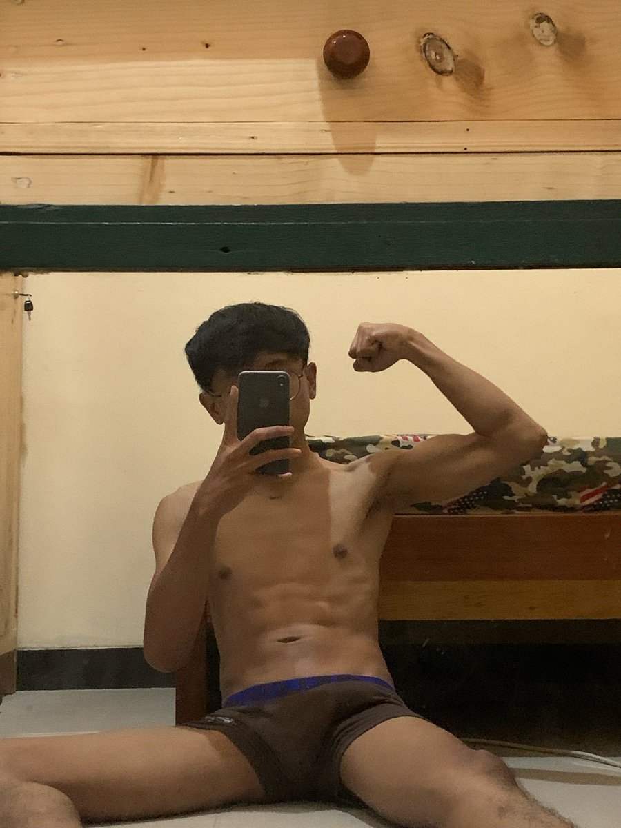 Jamannya masih kurus, skrg juga sih:)