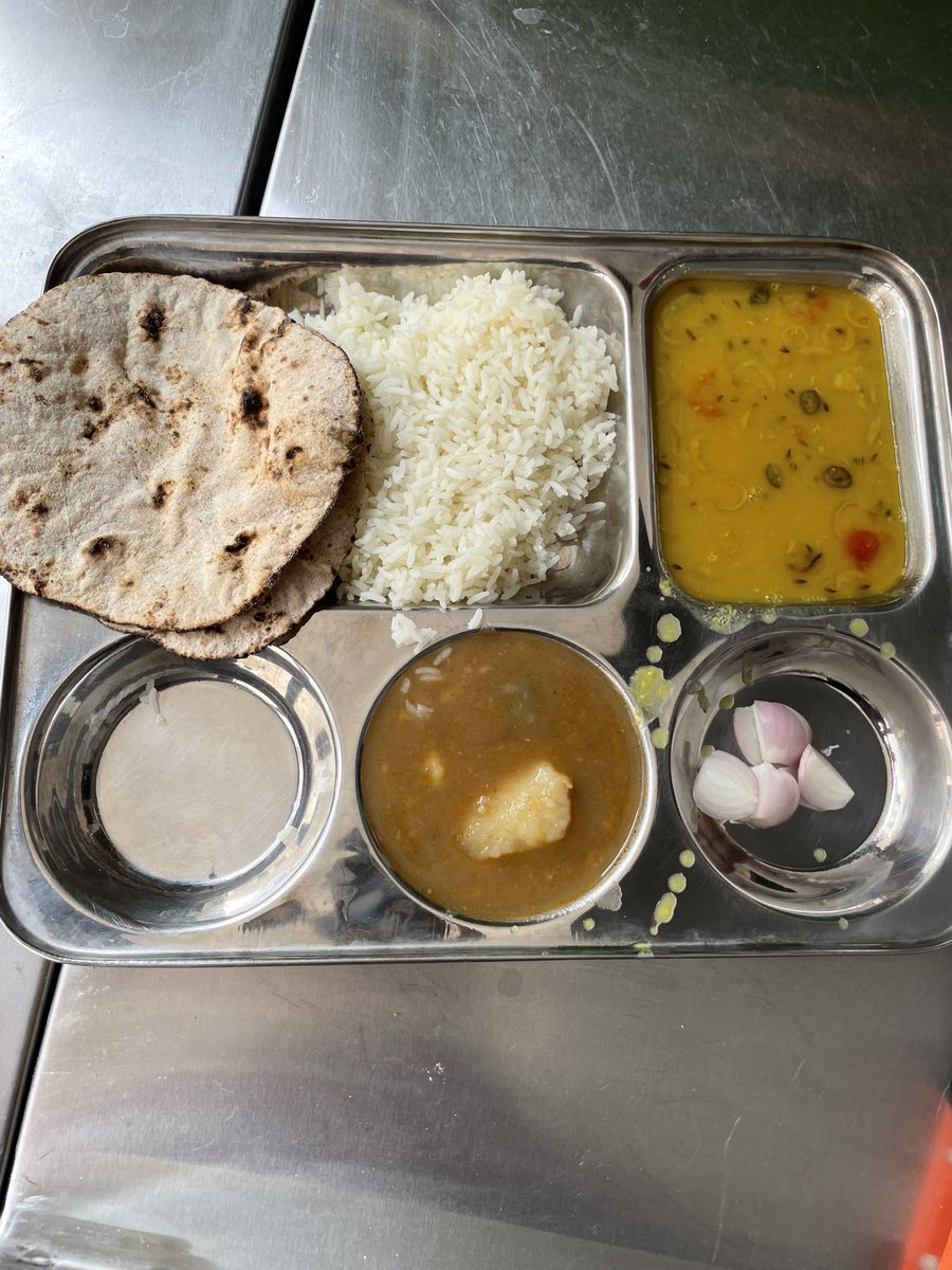 sudhirsingh_15's tweet image. This plate only costs ₹35! 

What’s the price like for you in your city?”