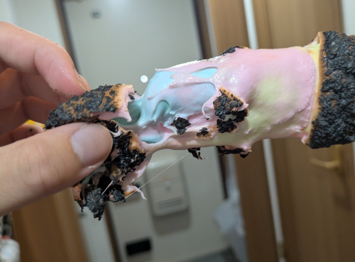 SAMON4618's tweet image. 中身はこんな色