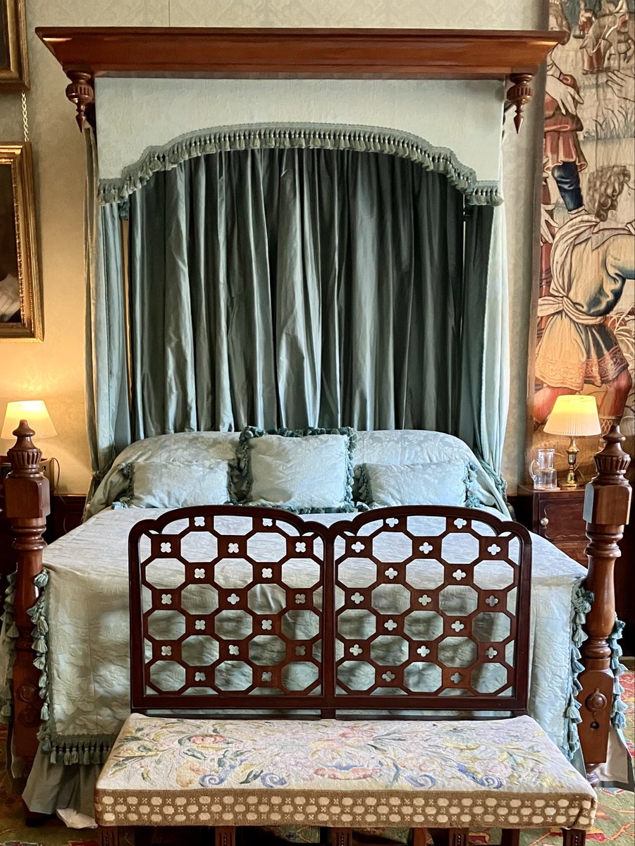 TulipHeather's tweet image. #WeekDforDrivetime
#AlphabetChallenge
🎶The Bed’s Too Big Without You by The Police🎶
Coughton Court, Warwickshire