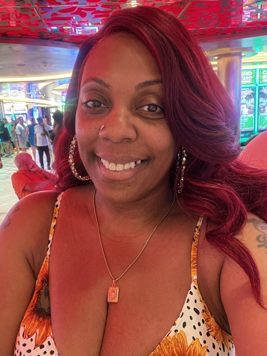 SheKnowsSports's tweet image. If you were wondering how vacation is going:
- My skin is glowing
- I won $85 on the penny slots
- And me and my husband acting a damn fool cuz that’s what we do
- I ain’t been arguing with nobody … NOBODY (especially on the internet)!!! 🤣