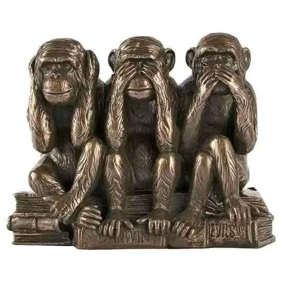 theowoyinka's tweet image. You’ve probably used these emojis 🙉🙈🙊 casually on social media without fully knowing what they represent.
Here’s the meaning behind them:
They are the three famous monkeys of Japan. Kikazaru, Mizaru, and Iwazaru.
Their names translate to: 🤙👇
