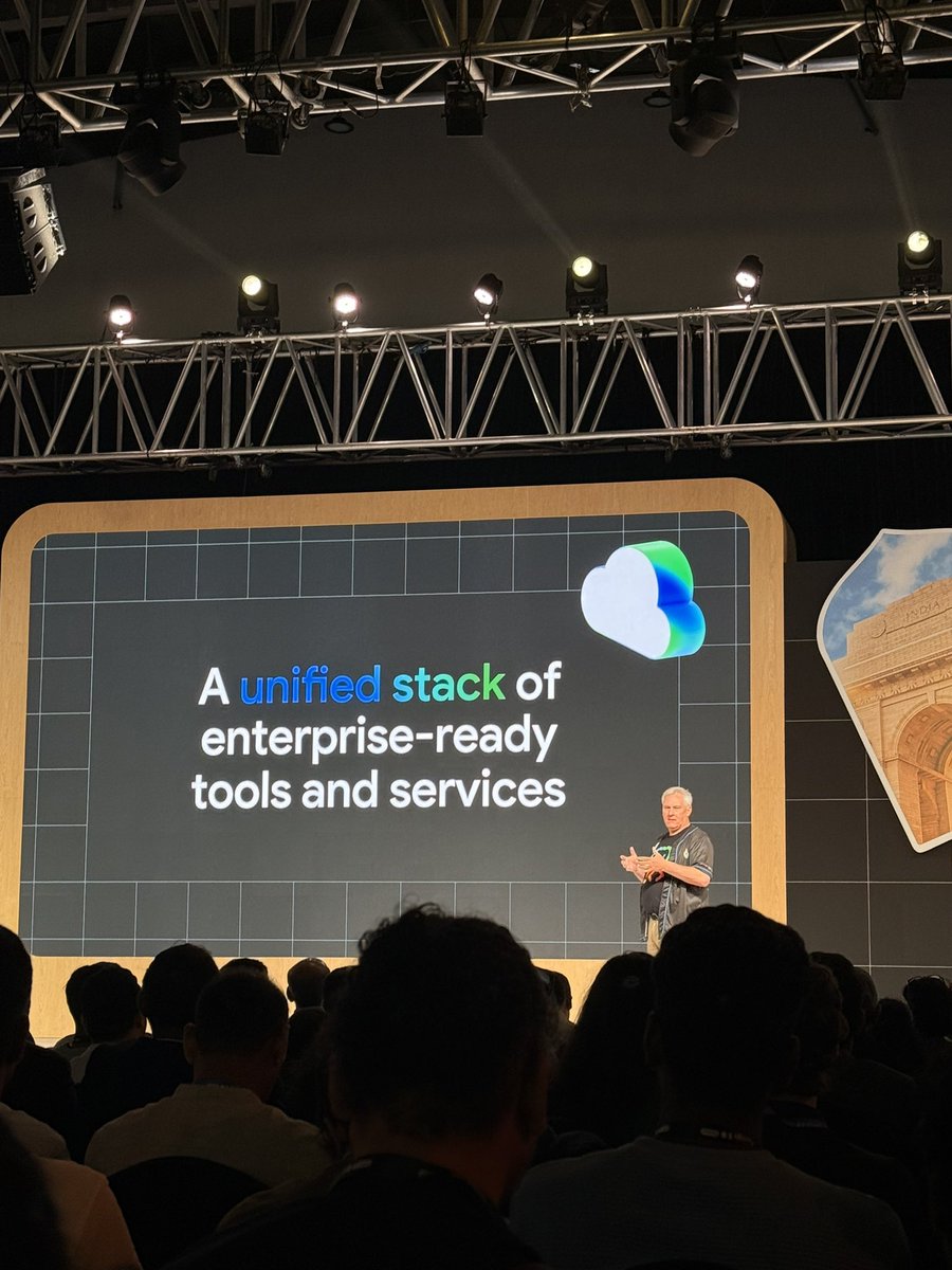 gdgmad's tweet image. He was in Bombay a year ago!!! Matt Thompson!