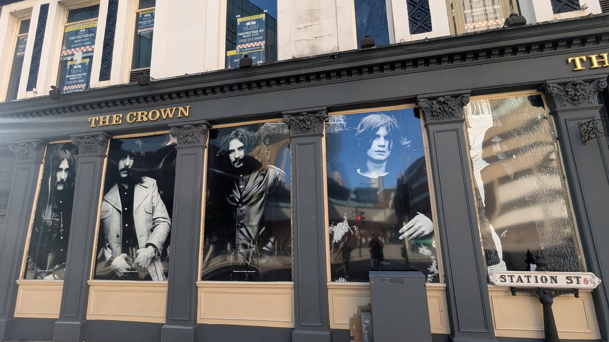OldStationSt's tweet image. He walked into The Crown as John Osbourne. He walked out of The Crown as Ozzy Osbourne - Birmingham's Eternal Prince of Darkness.
Save The Crown. We'll never have another Ozzy. But we can give the world opportunity to experience the transformative Black Magick in those walls. 🖤