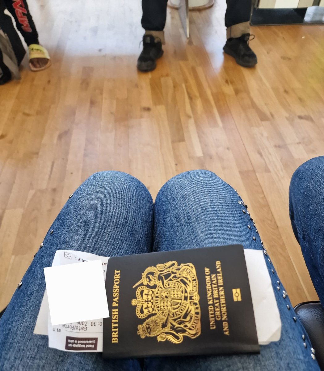 fiyinsiku's tweet image. Yayy! It's my birthday week! In line with my birthday tradition, I'm travelling to a place I've never been before!
Yippee!!!!
#SummerBabies