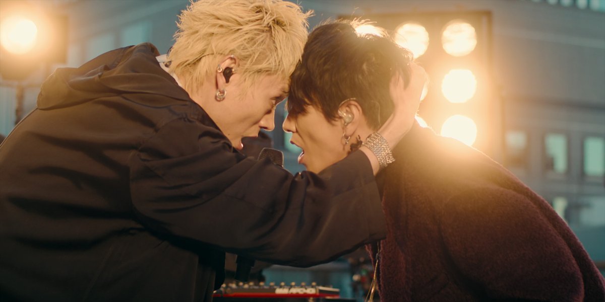 oricon's tweet image. 菅田将暉&徳永英明の息子・レイニ
『グラスハート』メイキング&場面写真解禁❗️
劇中ユニット「OVER CHROME」として
奇抜なビジュアル&カリスマ性を放つ
oricon.co.jp/news/2397181/?…
#グラスハート