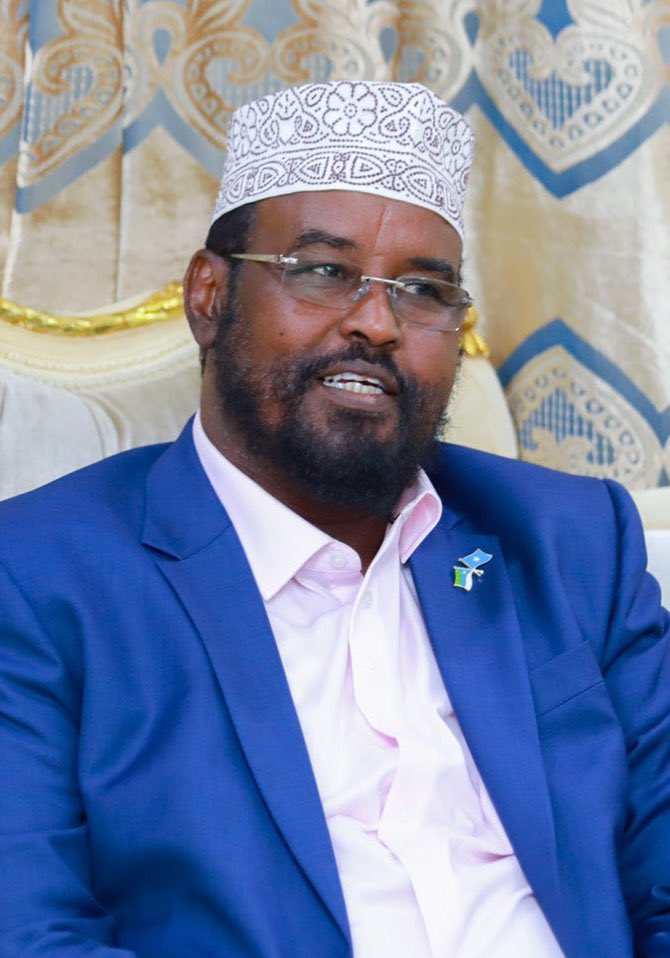 7omali's tweet image. #Somalia inay wadadii halaaga qaaday marlabaad waxaa cadayn kuugu filan dagaalka lagu hayo #Jubaland🇸🇱 #Somaliland🇭🇺 iyo #Puntland🇸🇱.