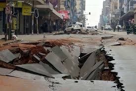 Brettbenraphael's tweet image. They claim they'll fix Lillian Ngoyi by end August 25...that's 4 miserable weeks from now... We know they won't, can't and if they do it will all collapse within 1 month again... Who's with me on this?