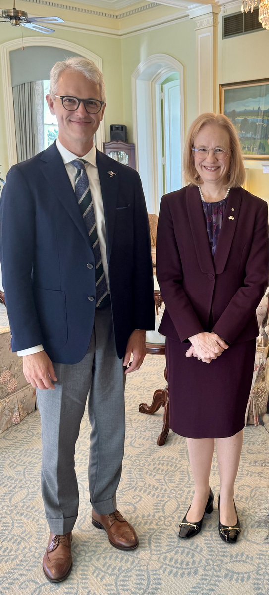USEmbAustralia's tweet image. During his first official visit to #Queensland, newly arrived U.S. Consul General to NSW and Queensland, Jeremy Cornforth, had the honor of meeting Her Excellency the Honorable Dr Jeannette Young AC PSM, @QldGovernor, as well as @QLDPremier David Crisafulli.