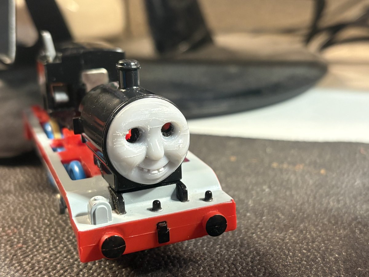 Festive_E4's tweet image. Eyes are drilled. 🙂‍↕️🙂‍↕️🙂‍↕️