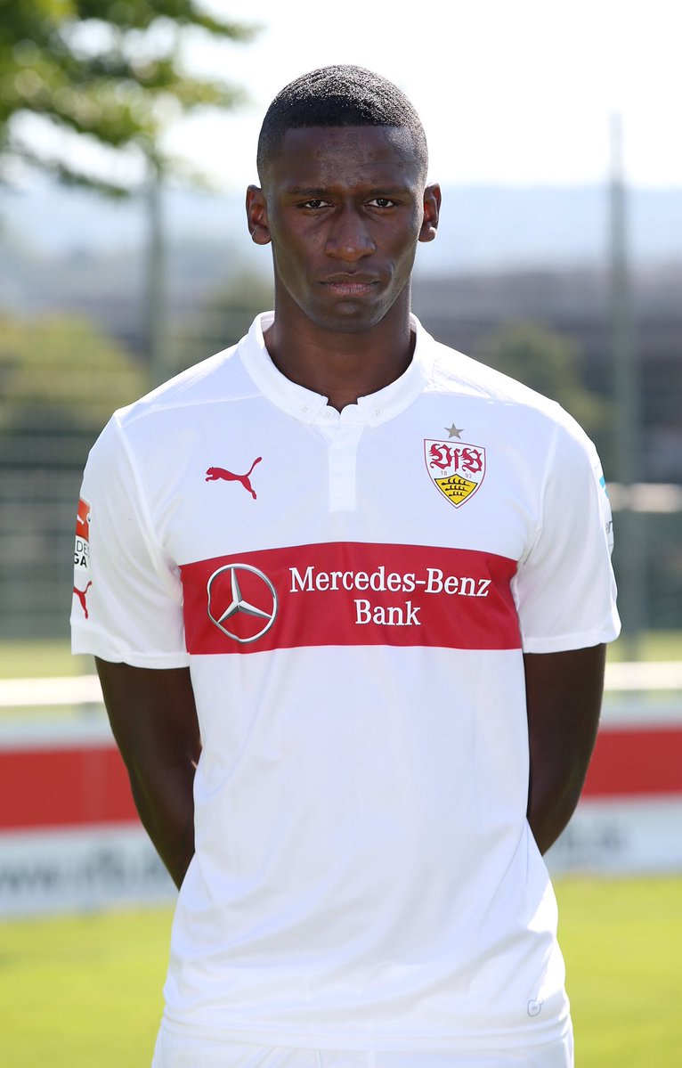 VfBSTR's tweet image. VfB-Spieler des Tages: Antonio Rüdiger 🇩🇪
📍: Innenverteidiger
🗓️: von 02/11 bis 08/15
⚽️: 106 Spiele (VfB | VfB II | VfB U19)
🎯: 5 Tore - 2 Vorlagen
Transfer
➡️: Borussia Dortmund 🇩🇪
💶: 38 Tsd €
⬅️: AS Rom 🇮🇹
💶: 13 Mio € (inkl. Leihgebühr)